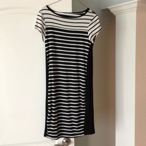 Loveappella maternity dress